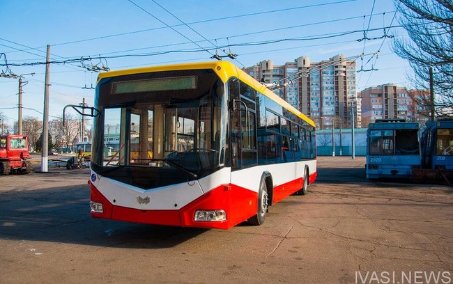 Власти Черноморска хотят запустить троллейбус в Одессу