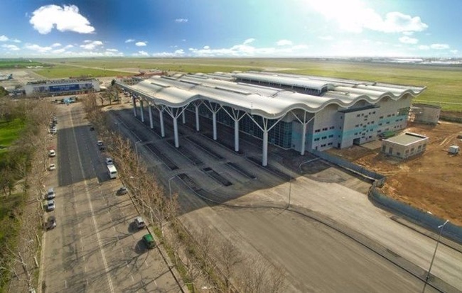 Имущество одесского аэропорта и 75% его акций передали Агентству по розыску и менеджменту активов