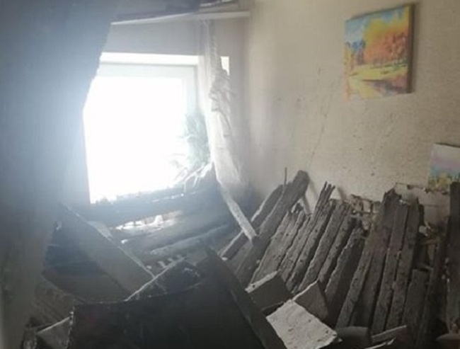 Жильцы дома на Манежной, где упал потолок, не жаловались в ЖКС, - мэрия