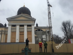 Єпархія, мерія та Італія: як в Одесі відновлюють найбільший храм Московського патріархату після атаки рф