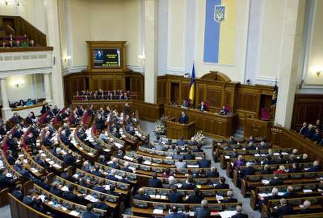 Парламентарии уволили почти 300 судей за полгода и приняли более 470 законодательных актов 