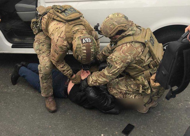 В Одеській області затримали співробітника міграційної служби