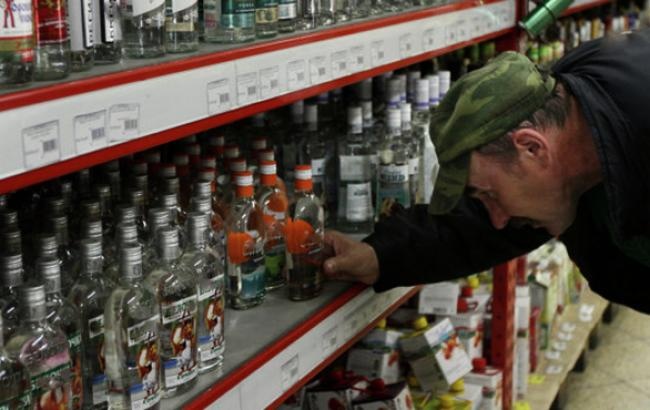 Мэр Белгорода-Днестровского настаивает на запрете продажи алкоголя военным