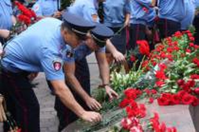 В Одессе почтили погибших сотрудников МВД
