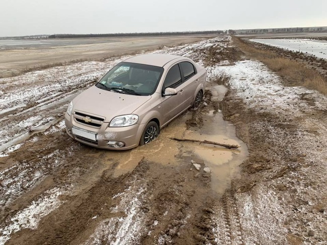 Глава Татарбунарского района застрял на дороге, на которую ОГА не нашла денег в прошлом году