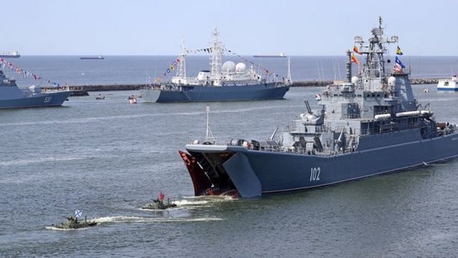 У напрямку Одеси рухаються чотири ворожі десантні кораблі