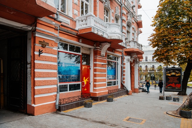 Борьба за нравственность: Труханов требует зачистить «квартал красных фонарей» в центре Одессы