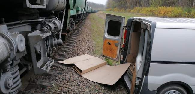 Співробітники «Укрзалізниці» на Одещині допомогали зловмисникам красти пальне