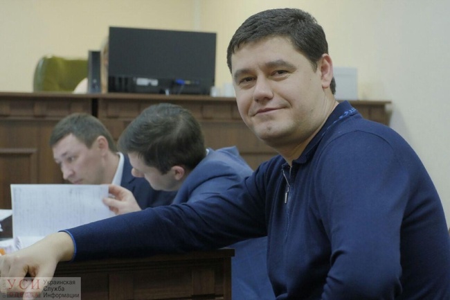 Пропустил срок: суд отправил под домашний арест депутата Одесского облсовета