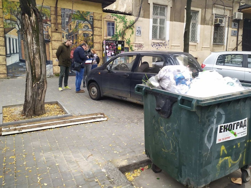 В Одесі не змогли розірвати угоду зі сміттєвивозною компанією