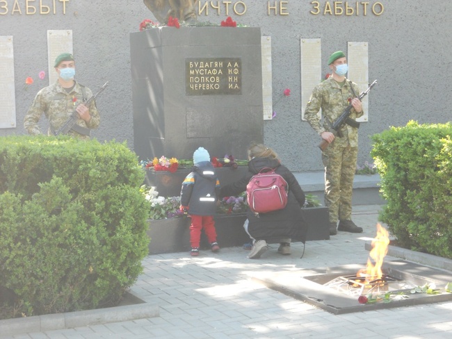 Фотозони та солдатська каша: в Рені відсвяткували День Перемоги