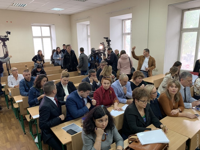 Заместители министра здравоохранения пытаются договориться со сторонниками Запорожана в Одессе