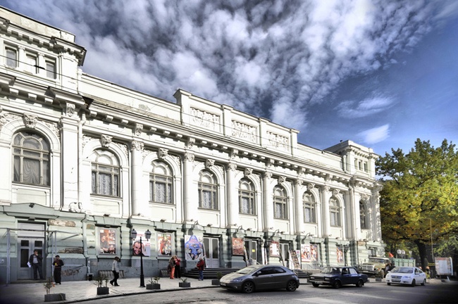 Украинский театр могут закрыть из-за нарушений пожарной безопасности