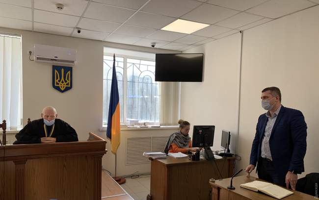 Суд відправив під домашній арешт обвинувачених у справі про пожежу в коледжі на Троїцькій