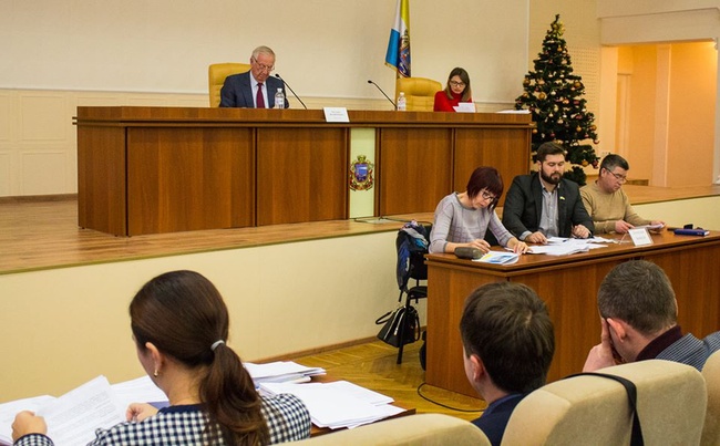 Депутатам Черноморского горсовета предлагают выразить недоверие городскому голове