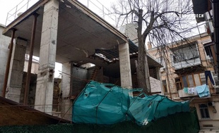Власника надбудови в центрі Одеси оштрафували й відібрали дозвіл на будівництво