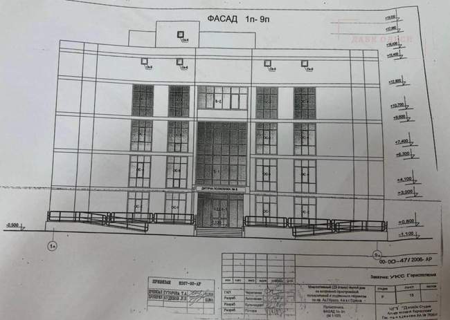 Одеській поліклініці відмовили у дозволі на ремонт фасаду
