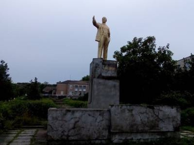В Болградском районе демонтировали только 7 из 20 советских памятников