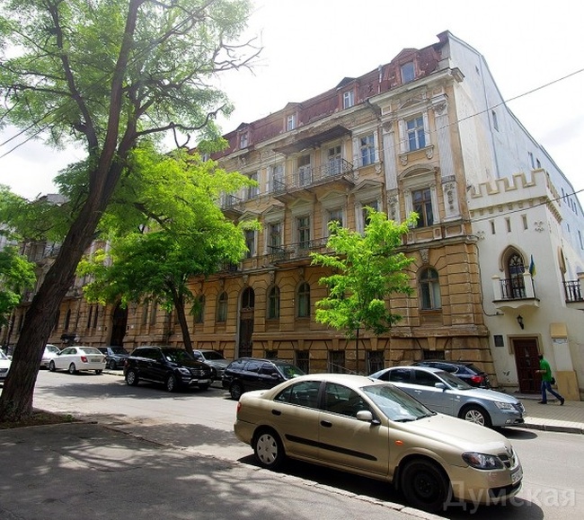 Связанной с Коломойским фирме передают участок в центре Одессы на 20 лет