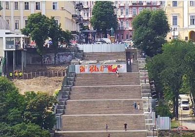 В Одесской мэрии объяснили причины ремонта Потемкинской лестницы в разгар сезона 