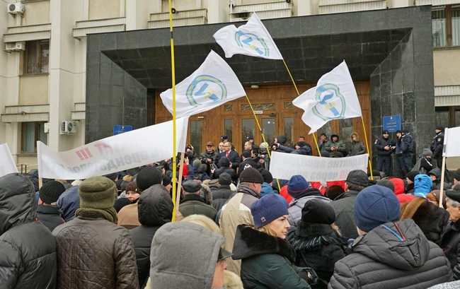 Глава Одесской ОГА собрался мирить предпринимателей «7 километра» с администрацией на круглом столе