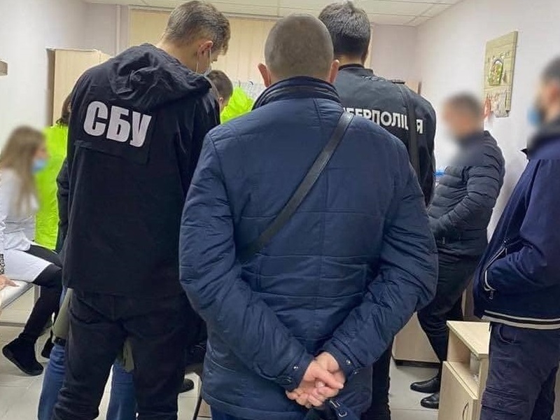 В Одесі затримали фальсіфікаторів COVІD-сертифікатів
