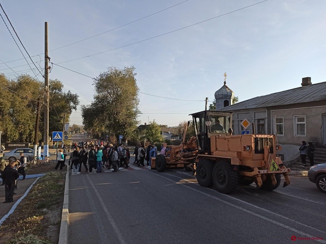 Мешканці Татарбунар перекрили трасу Одеса-Рені через закриття ринку