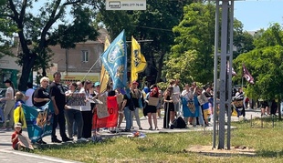 Близько 200 людей вийшли на вулиці Миколаєві аби нагадати про військовополонених