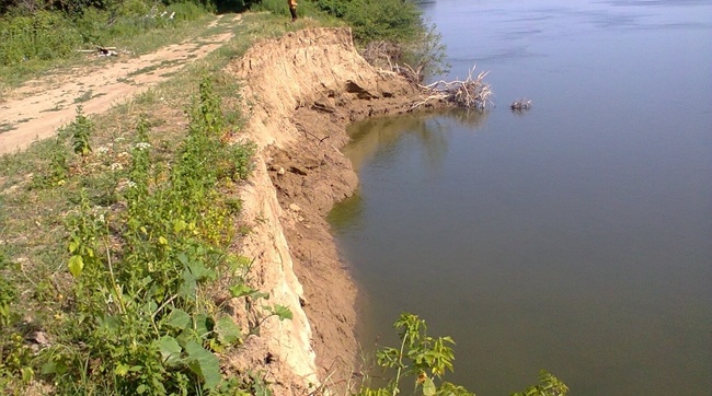 На юге Одесской области под угрозой затопления оказались более пяти тысяч гектар, в том числе дорог