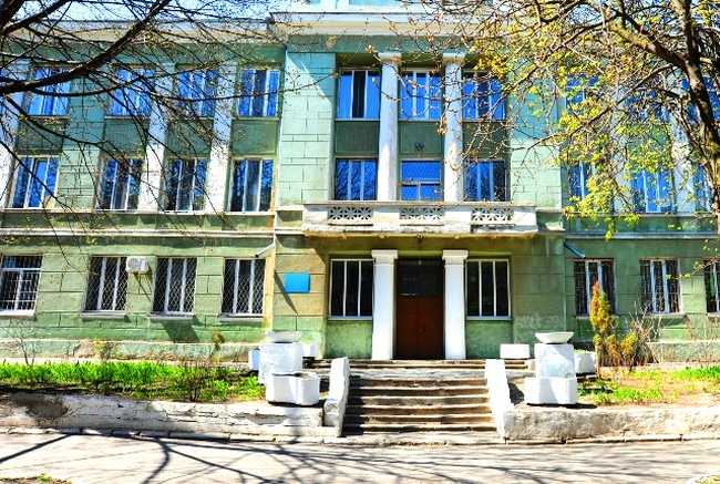 Одесский горсовет заплатит четыре миллиона за капитальный ремонт спортивного комплекса спецшколы