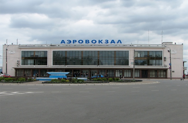 Одесский аэропорт заплатит более трех миллионов за текущий ремонт взлетки