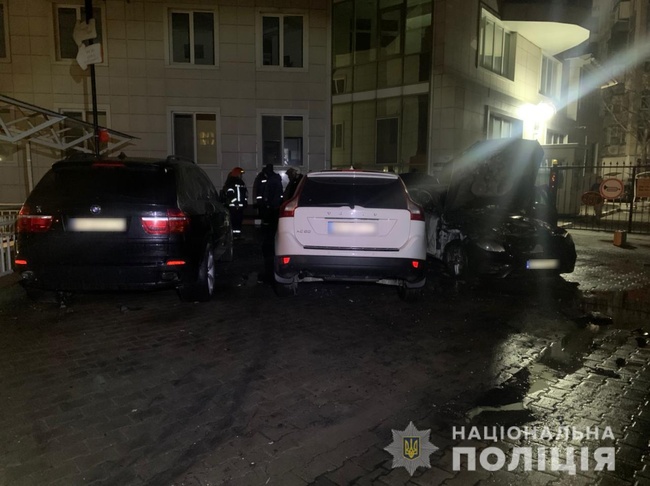 Колишньому прокурору Одещини спалили автівку