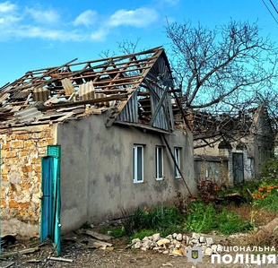 Поранено цивільних: російські військові обстріляли житлові квартали населених пунктів Херсонської області