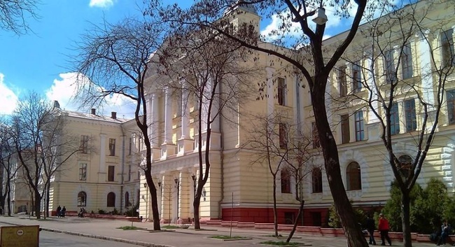 Суд в Киеве снова заблокировал решение Кабмина о создании нового медуниверситета в Одессе