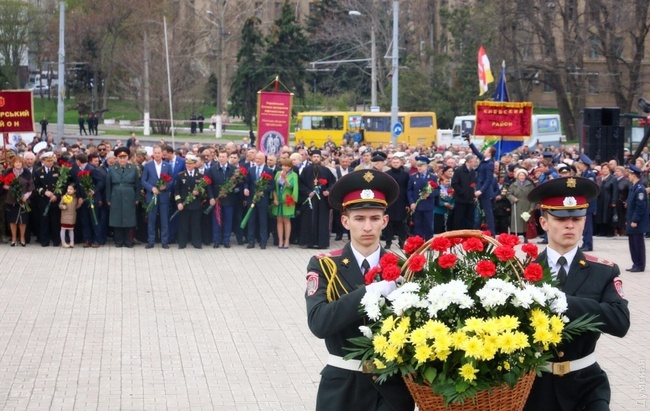 Райадминистрации в Одессе выделили 30 тысяч на цветы
