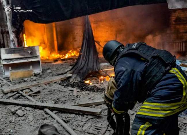 Consequences of the shelling. Photo: State Emergency Service of Ukraine in Kherson region