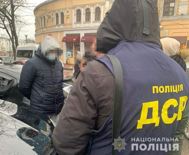 Поліцейські затримали посадовців Одеської мерії за підозрою у поборах