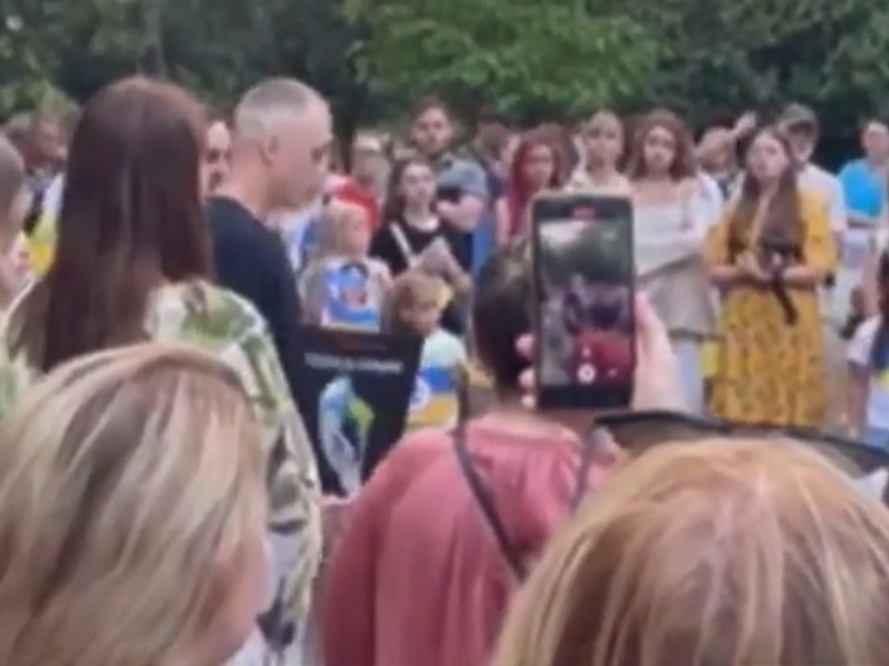 Українці в Болгарії вшанували загиблих в Оленівці військовополонених