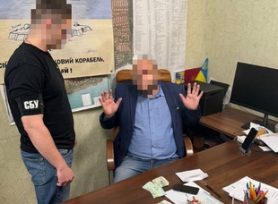 Обіцяв відстрочку від мобілізації: у кабінеті затримано заступника голови сільради Одещини