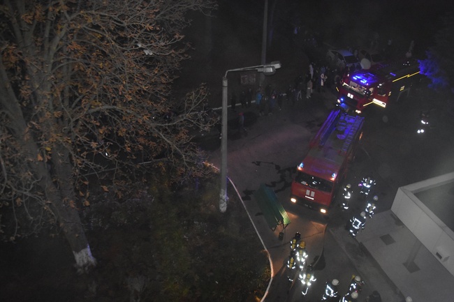 В Одесі вогнеборці ліквідували пожежу в студентському гуртожитку