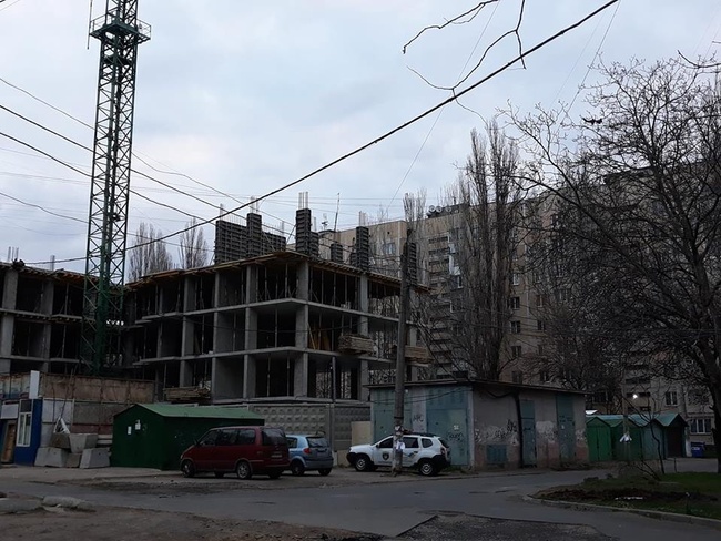 Одесский горГАСК пояснил ситуацию с 12-этажным нахалстроем на Академика Глушко