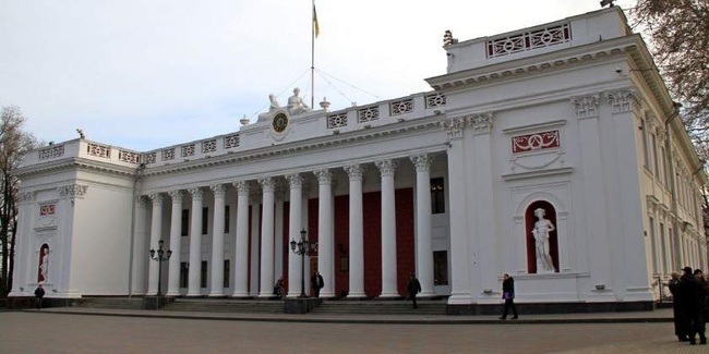 Одесская мэрия закупит кондиционеры почти на четыре миллиона