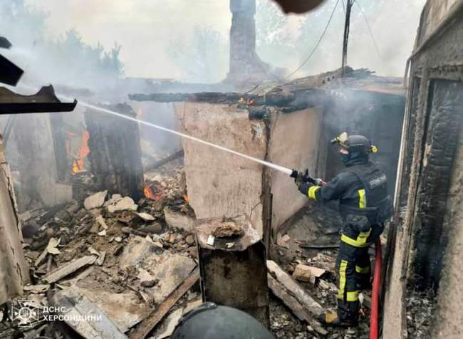 Consequences of the shelling. Photo: State Emergency Service of Ukraine in Kherson region