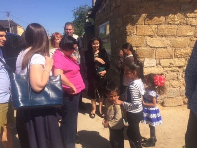 Член Палаты лордов Великобритании посетила ромские семьи в Корсунцах