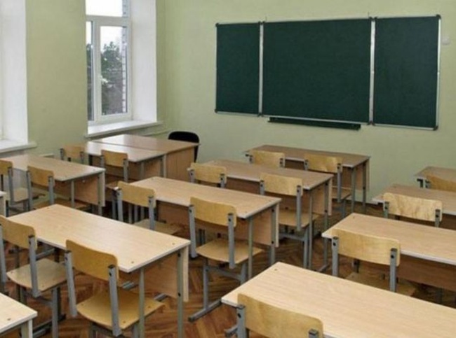 Каникулы в школах Черноморска продлили на неделю
