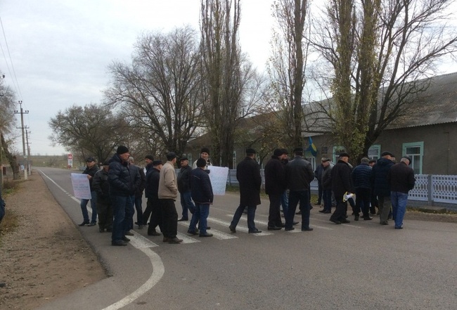 Бывшие милиционеры перекрыли дорогу в Одесской области из-за пенсий