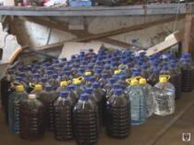 Почти 15 тысяч литров алкогольного фальсификата изъяли милиционеры в Одесской области