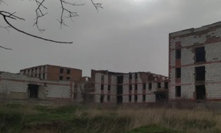 Болградська міська рада не полишила спроб продати недобудований пологовий будинок