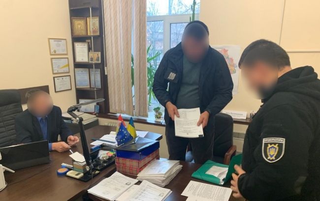 Госбюро расследований сообщило о подозрении начальнику миграционной службы Одесской области