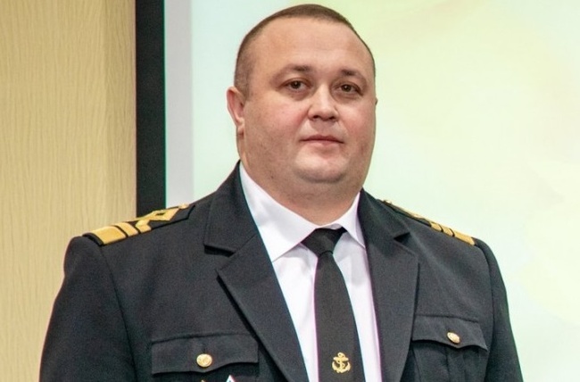 Министр инфраструктуры уволил руководителя южненского порта